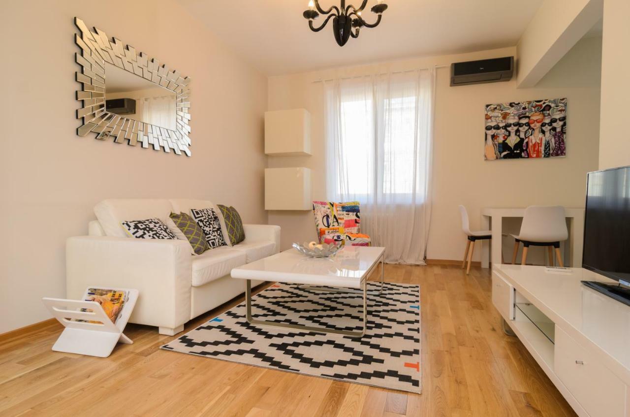 Rise & Shine Sofia Luxury Apartment By Flat Mаnager Eksteriør bilde