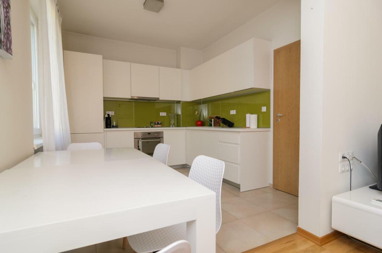 Rise & Shine Sofia Luxury Apartment By Flat Mаnager Eksteriør bilde