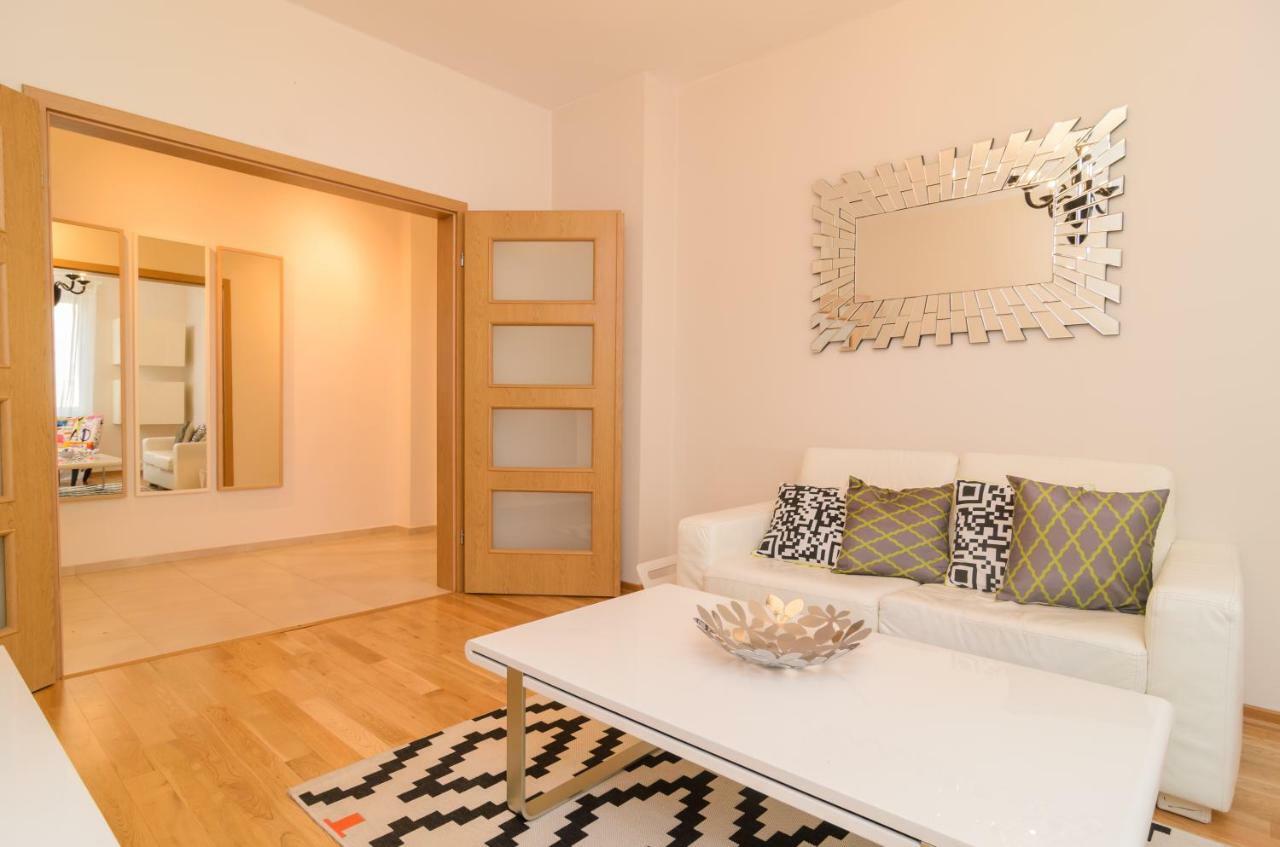 Rise & Shine Sofia Luxury Apartment By Flat Mаnager Eksteriør bilde