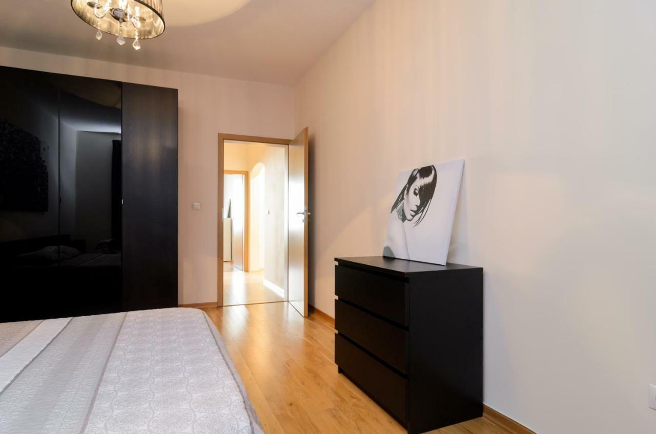 Rise & Shine Sofia Luxury Apartment By Flat Mаnager Eksteriør bilde